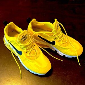 Nike AirMax Sneakers in Vibrant Yellow and Black